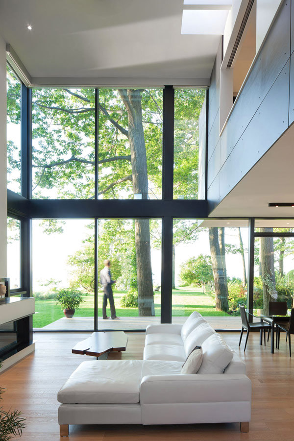 taylorsmyth hqroom ru 2 Cost Efficient Modern Residence with Beautiful Lake Views in Canada