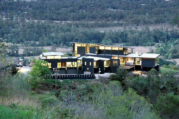 massive Mt Nebo Residence Five Bedroom Home in Australia taking In Magnificent Surrounding Views