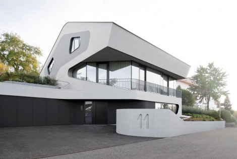 Sustainable and Futuristic Architecture in Stuttgart: OLS House