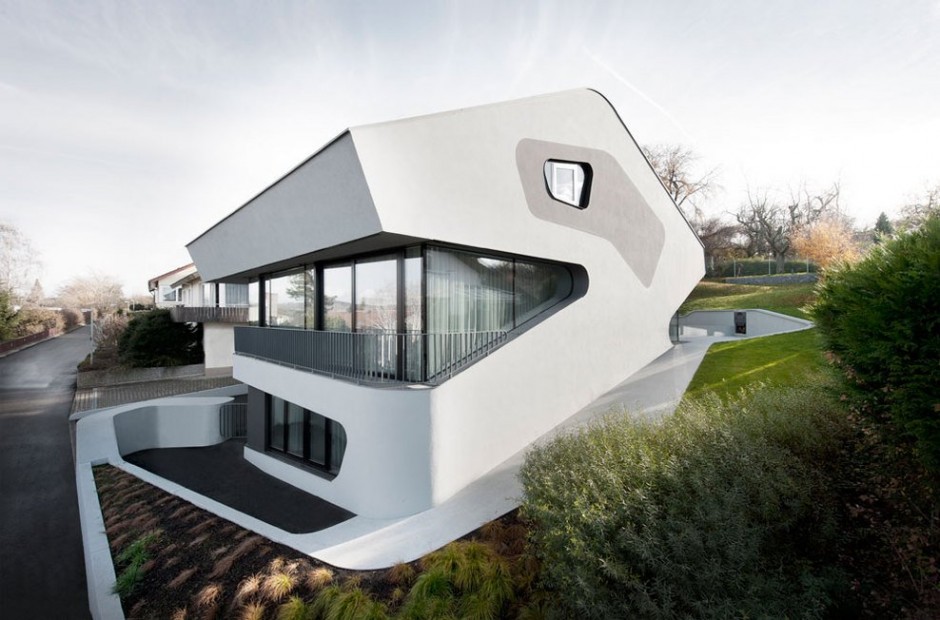 exterior OLS House1 Sustainable and Futuristic Architecture in Stuttgart: OLS House