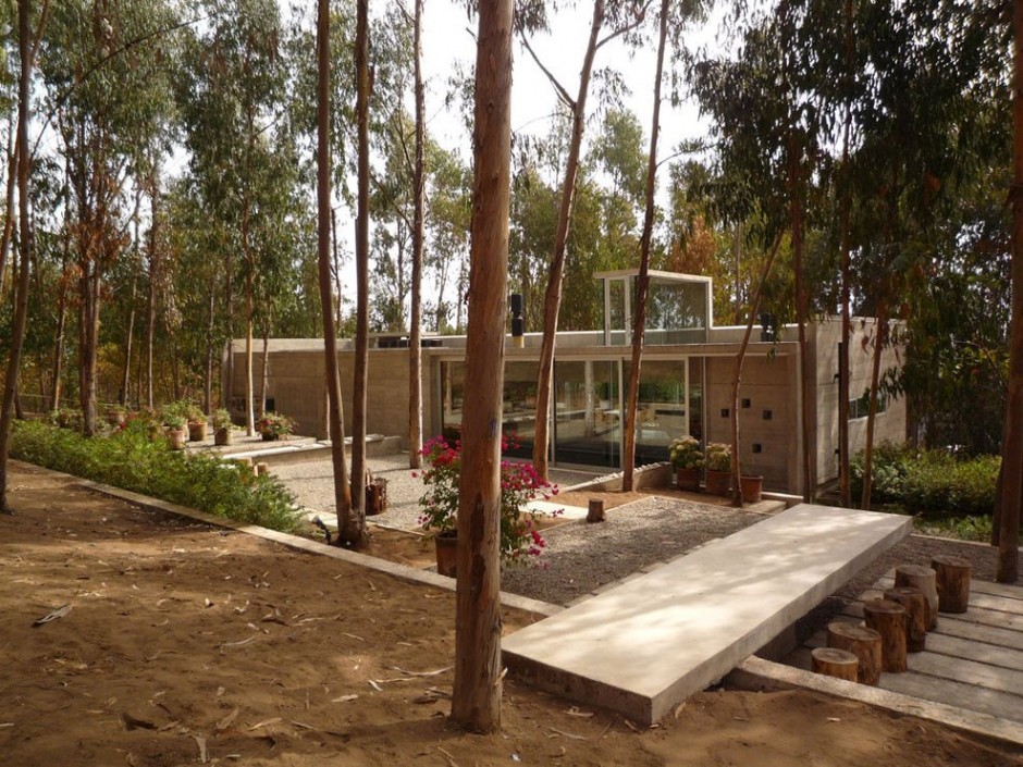 Omnibus House 14 Original Playful Layout Showcased by Omnibus House in Chile