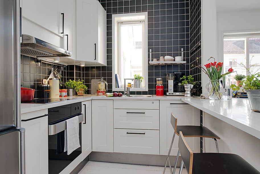 Detailed Kitchen Gothenburgs Exquisite Side: Small Apartment Tastefully Designed 